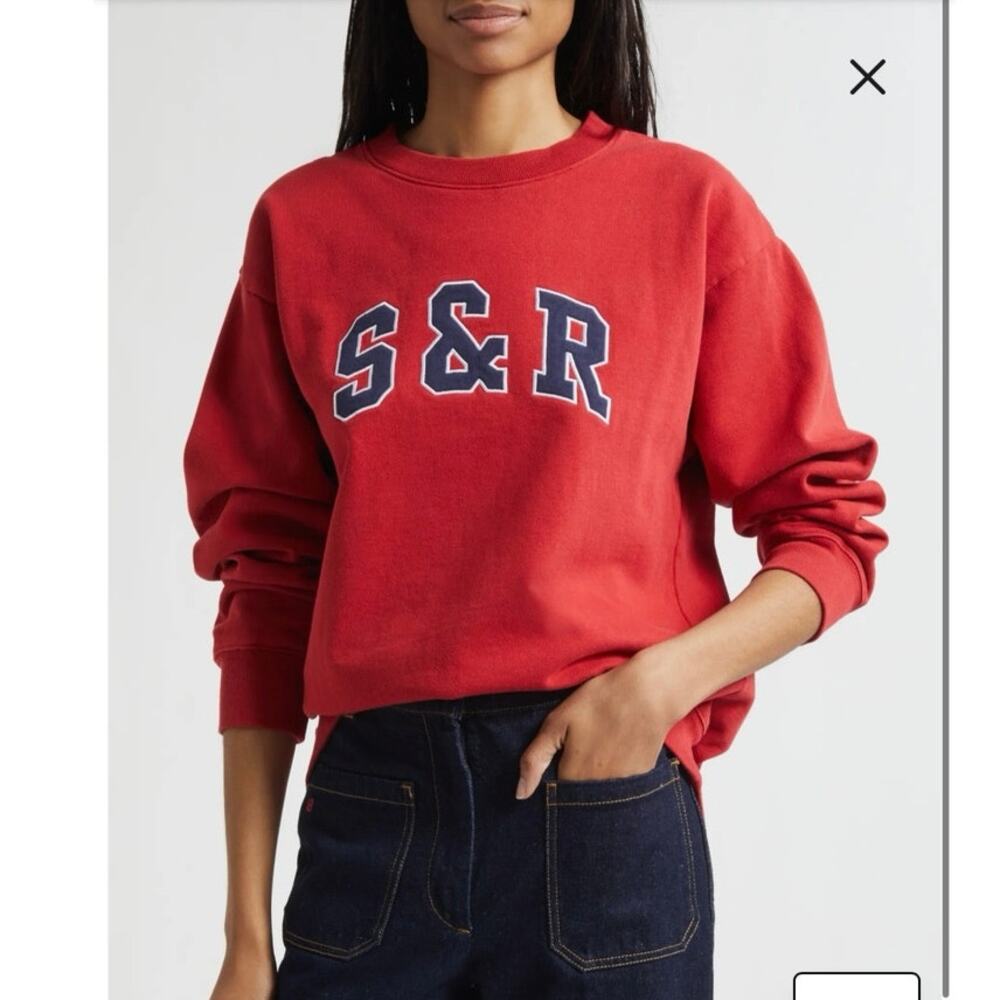 NWOT Sporty & Rich Ivy Logo Appliqué Cotton Graphic Sweatshirt in Ruby SZ S